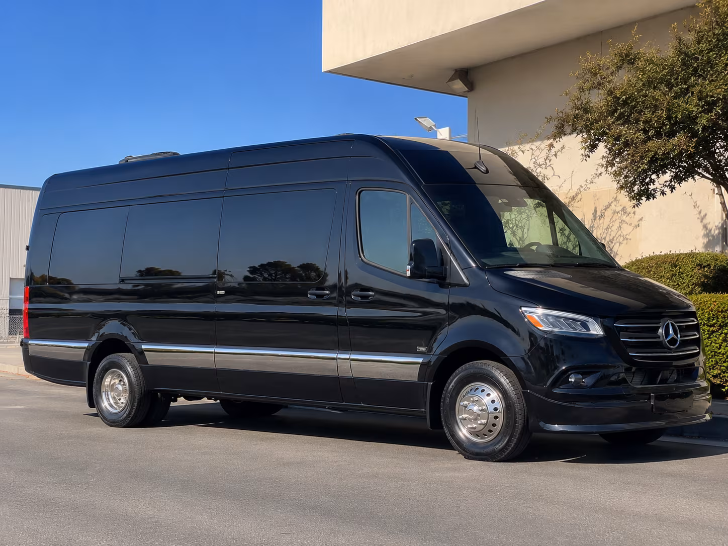 18 passenger sprinter van
