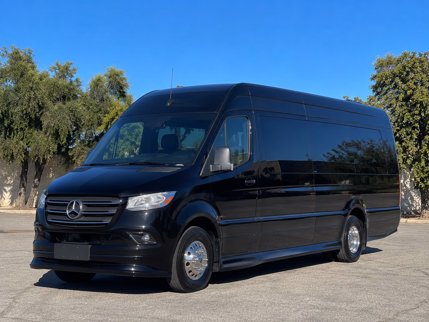 find the perfect transportation for your next corporate event 3